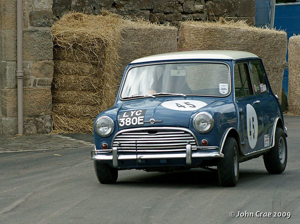 Graham Cowie going through the Courtyard at Bo'ness Revival Hill Climb in September 2009 (Photo by John Crae)